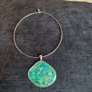 Elegant Silver and Blue Pendant Necklace